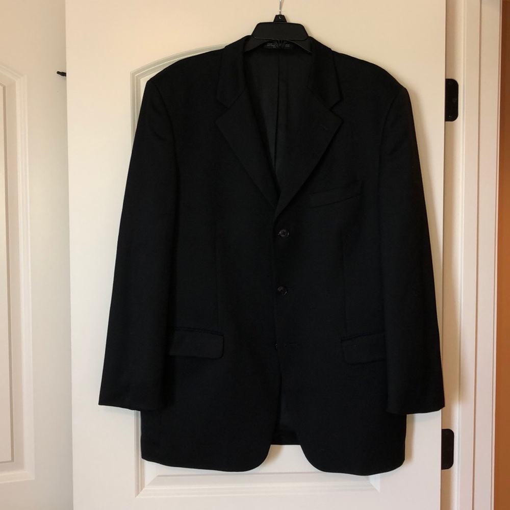 Jones New York men's black blazer in great shape